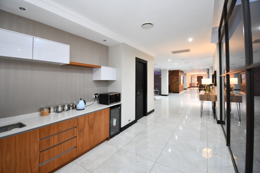 5 Bedroom Property for Sale in Poortview Gauteng
