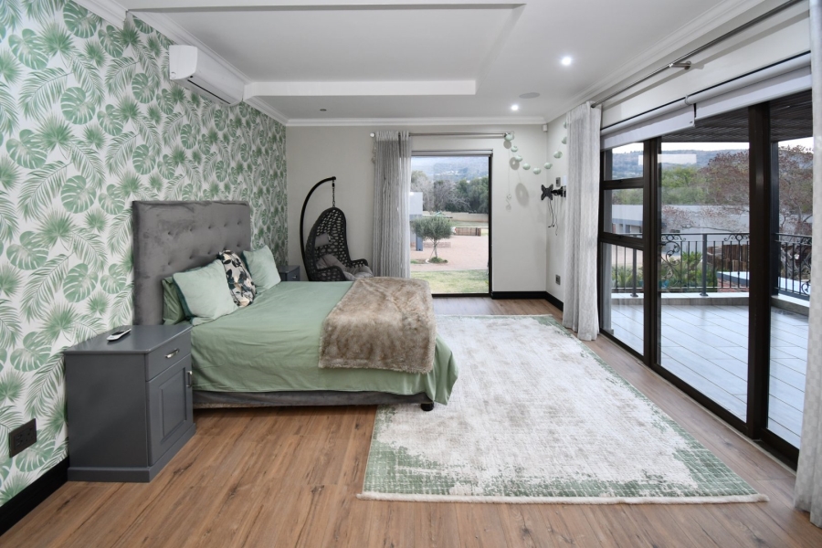 5 Bedroom Property for Sale in Poortview Gauteng