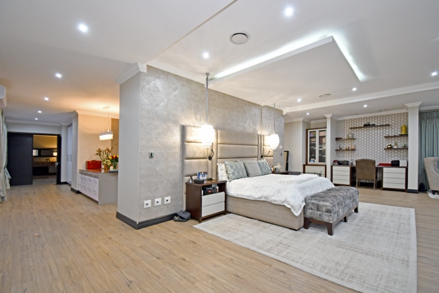 5 Bedroom Property for Sale in Poortview Gauteng