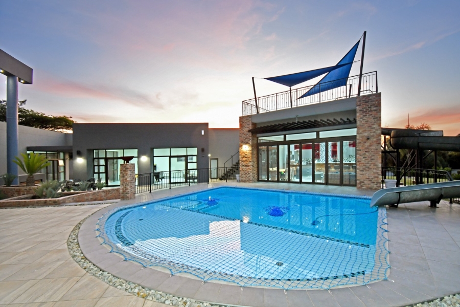 5 Bedroom Property for Sale in Poortview Gauteng