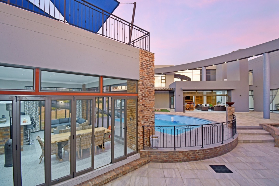 5 Bedroom Property for Sale in Poortview Gauteng