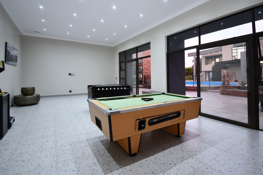 5 Bedroom Property for Sale in Poortview Gauteng