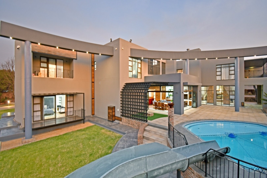 5 Bedroom Property for Sale in Poortview Gauteng