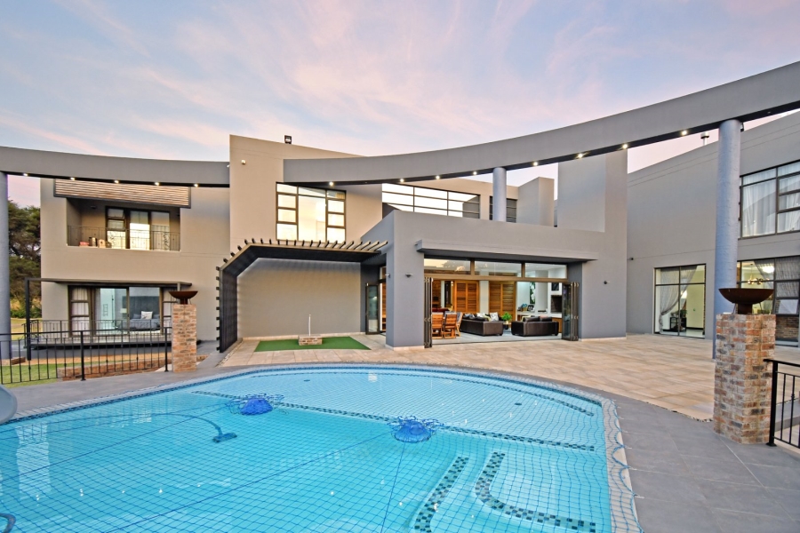 5 Bedroom Property for Sale in Poortview Gauteng