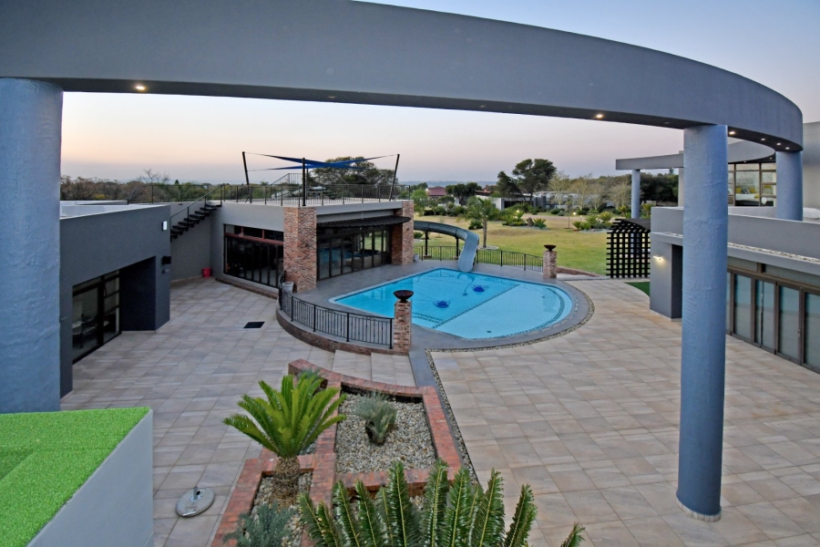 5 Bedroom Property for Sale in Poortview Gauteng