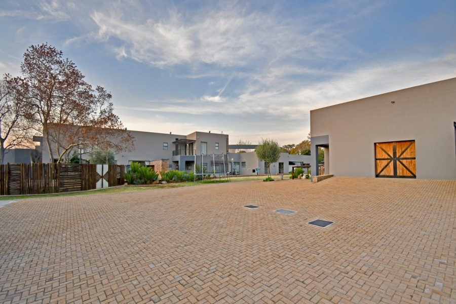 5 Bedroom Property for Sale in Poortview Gauteng