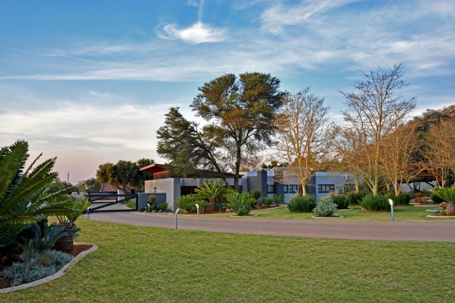 5 Bedroom Property for Sale in Poortview Gauteng