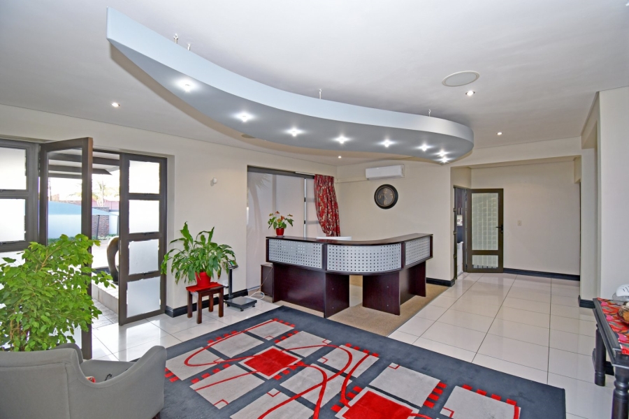 5 Bedroom Property for Sale in Poortview Gauteng