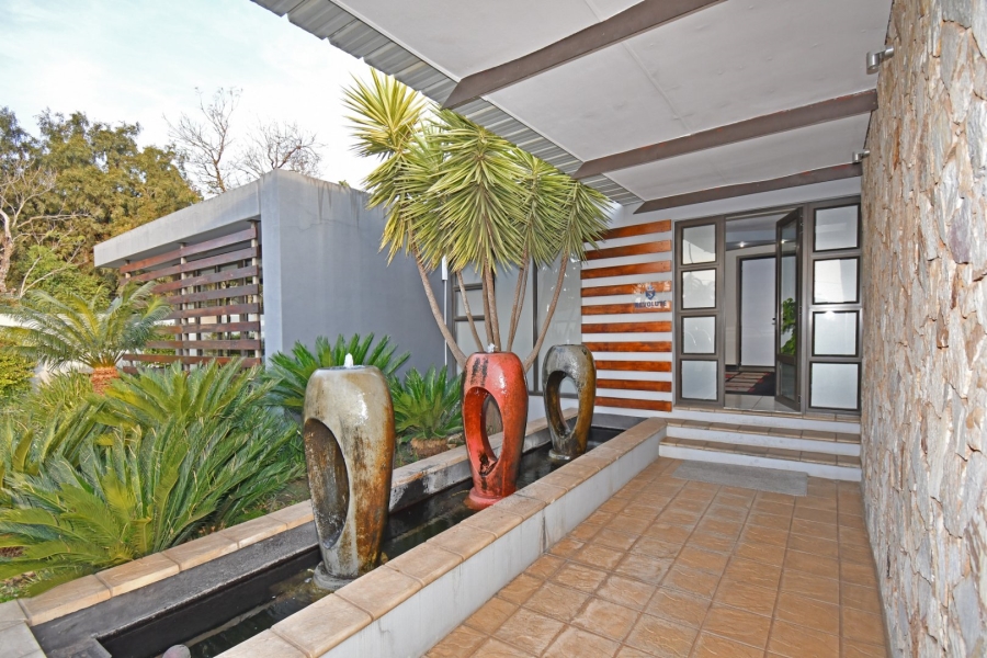 5 Bedroom Property for Sale in Poortview Gauteng
