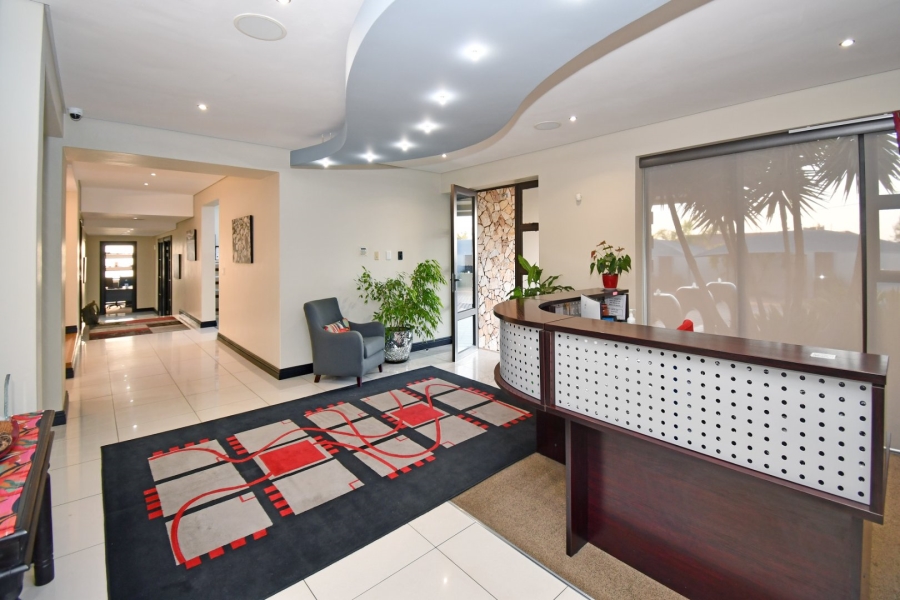 5 Bedroom Property for Sale in Poortview Gauteng