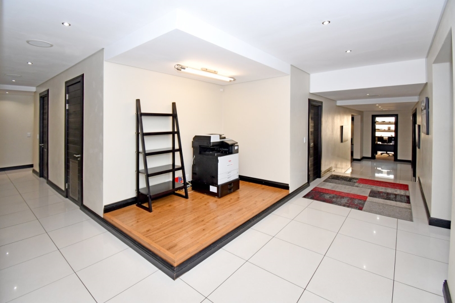 5 Bedroom Property for Sale in Poortview Gauteng