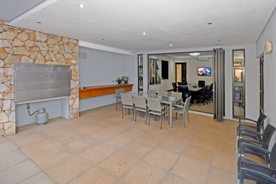 5 Bedroom Property for Sale in Poortview Gauteng