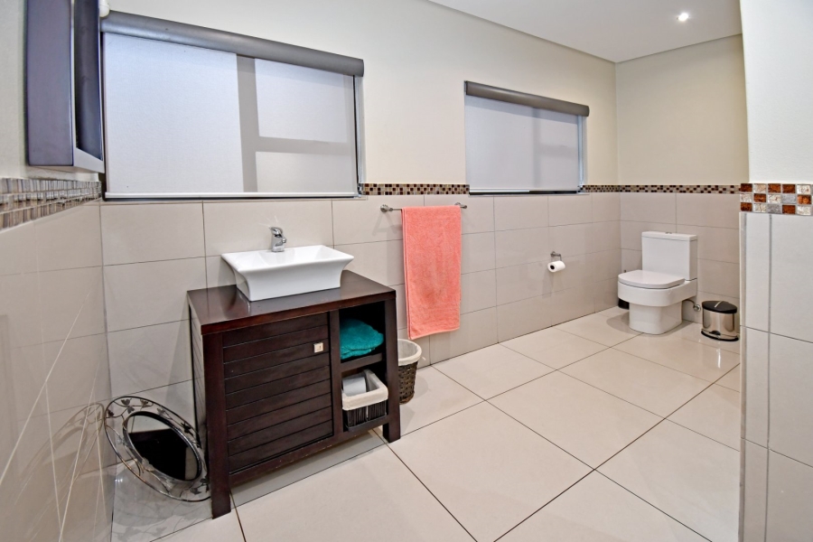 5 Bedroom Property for Sale in Poortview Gauteng