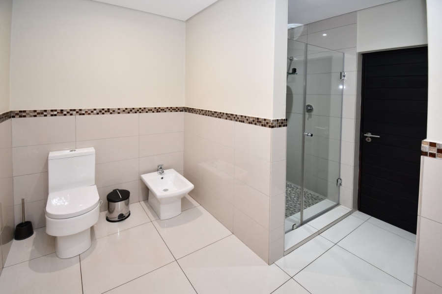 5 Bedroom Property for Sale in Poortview Gauteng