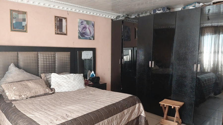 4 Bedroom Property for Sale in Orange Farm Gauteng
