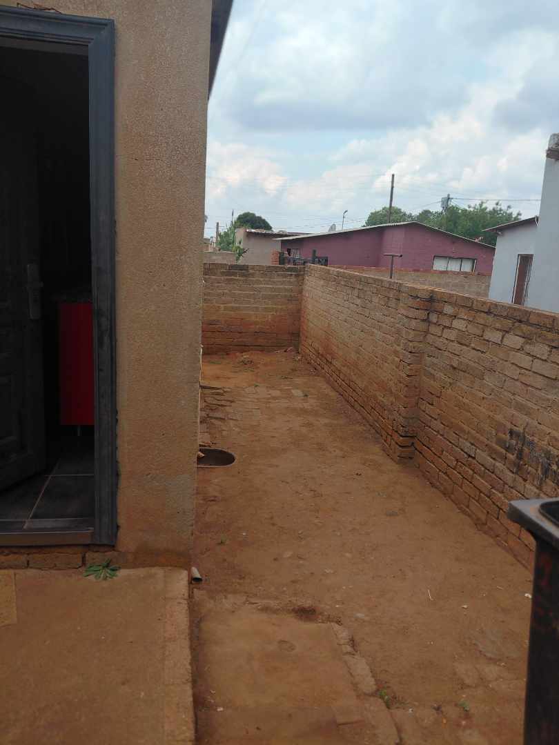 4 Bedroom Property for Sale in Orange Farm Gauteng