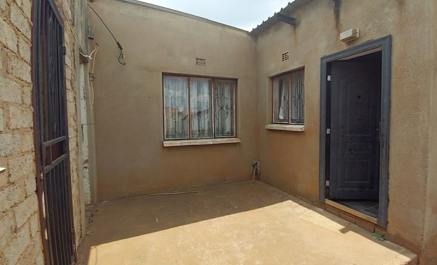 4 Bedroom Property for Sale in Orange Farm Gauteng
