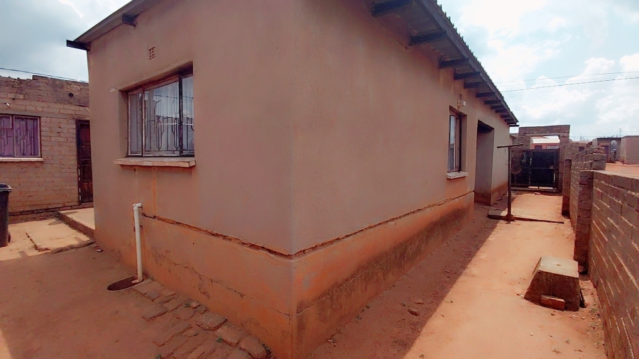 4 Bedroom Property for Sale in Orange Farm Gauteng