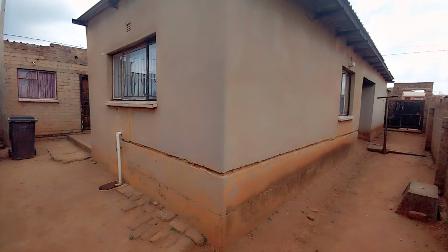 4 Bedroom Property for Sale in Orange Farm Gauteng