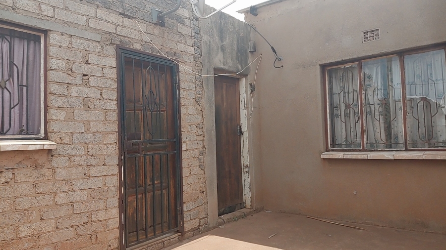 4 Bedroom Property for Sale in Orange Farm Gauteng