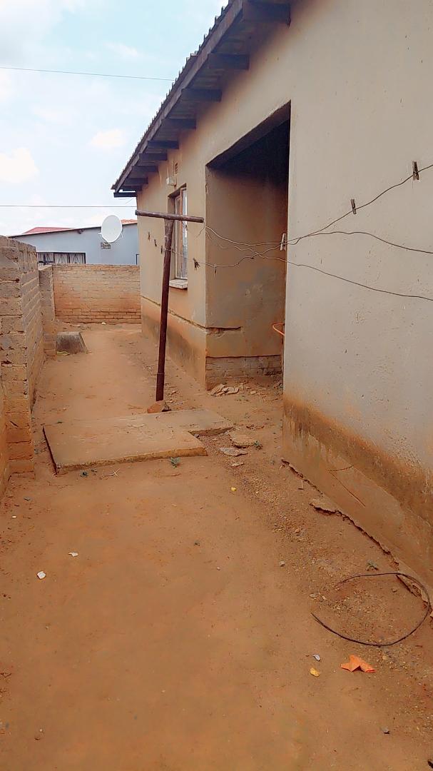4 Bedroom Property for Sale in Orange Farm Gauteng