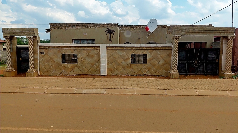 4 Bedroom Property for Sale in Orange Farm Gauteng