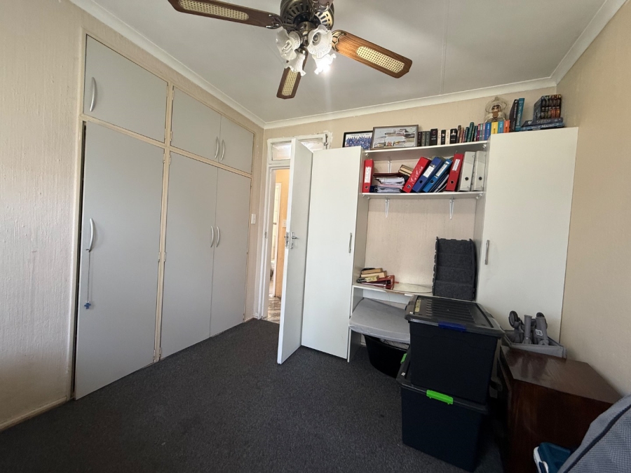 3 Bedroom Property for Sale in Brackendowns Gauteng