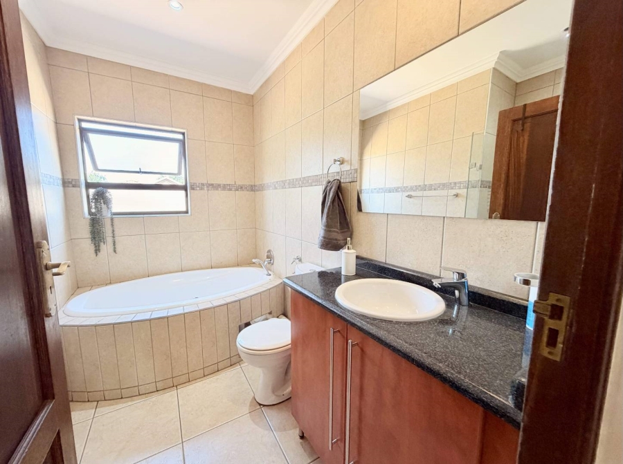 4 Bedroom Property for Sale in Meyersdal Gauteng