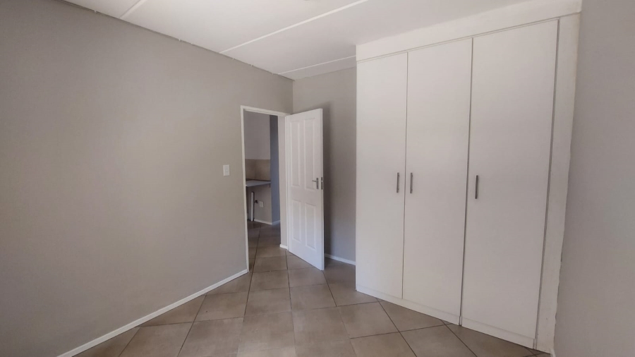 2 Bedroom Property for Sale in Albertsdal Gauteng