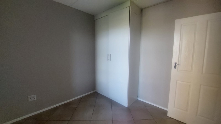 2 Bedroom Property for Sale in Albertsdal Gauteng