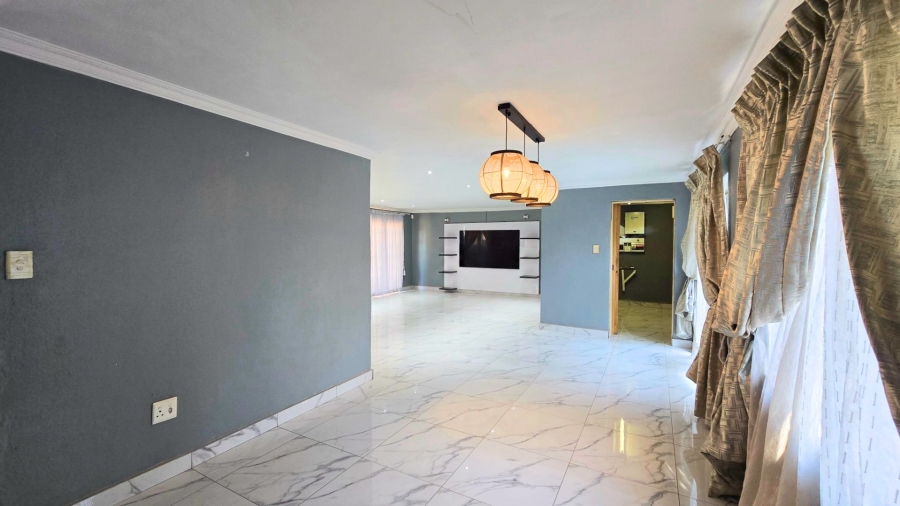 3 Bedroom Property for Sale in Silverton Gauteng