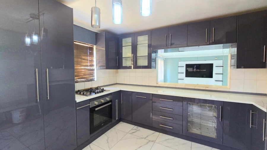 To Let 3 Bedroom Property for Rent in Silverton Gauteng