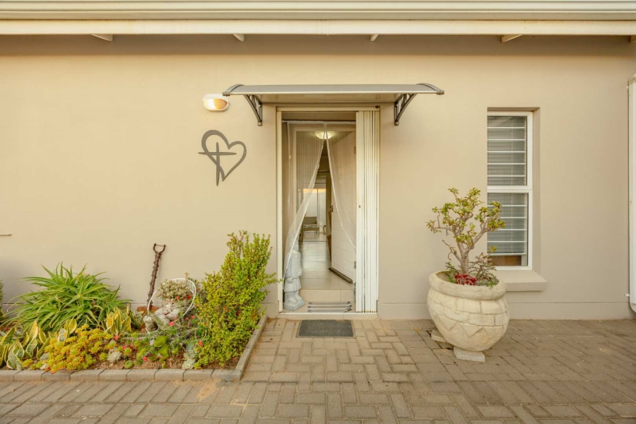 2 Bedroom Property for Sale in Blue Hills Gauteng