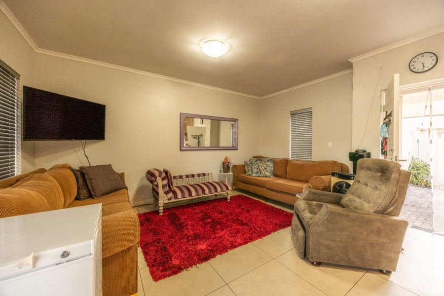 2 Bedroom Property for Sale in Blue Hills Gauteng