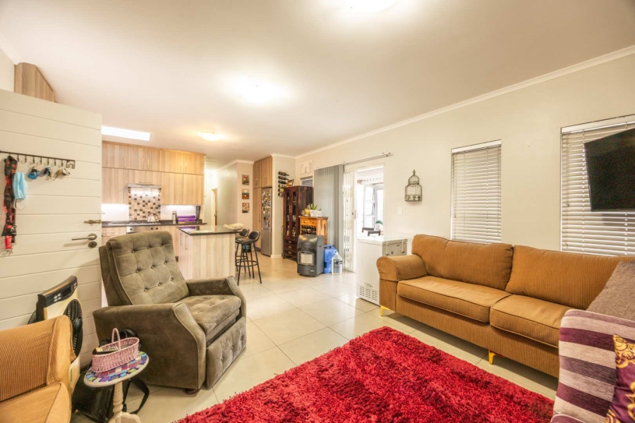 2 Bedroom Property for Sale in Blue Hills Gauteng