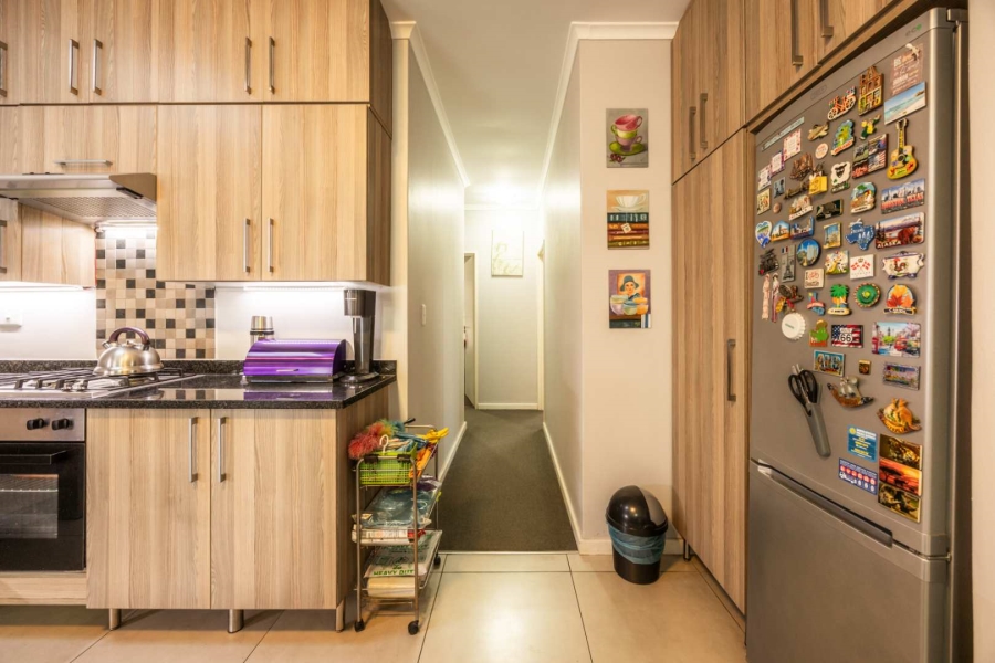 2 Bedroom Property for Sale in Blue Hills Gauteng