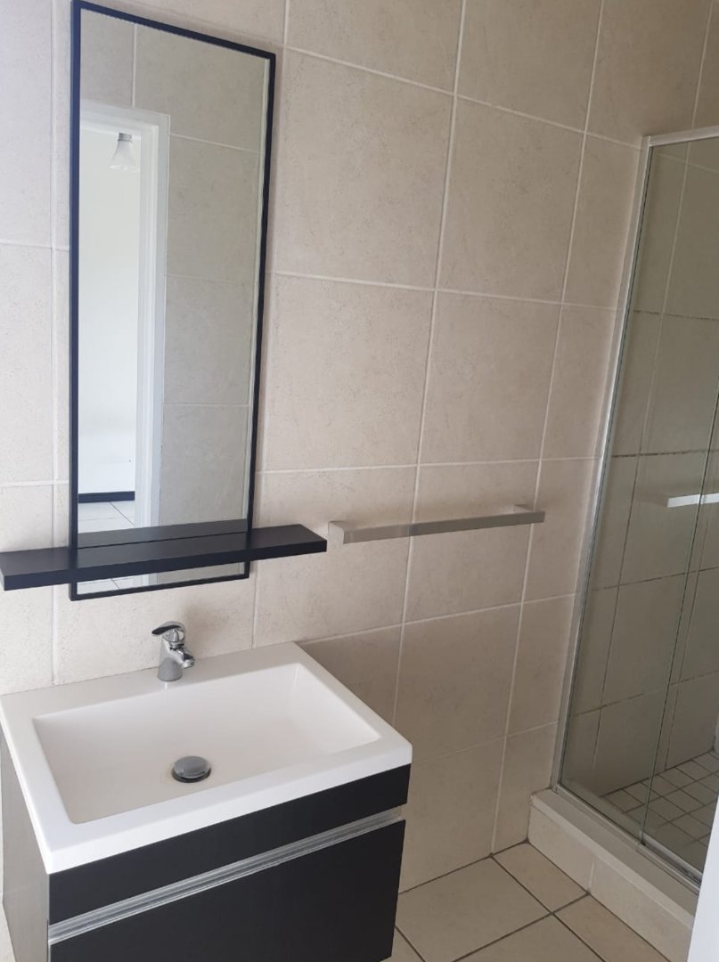 2 Bedroom Property for Sale in Oakdene Gauteng