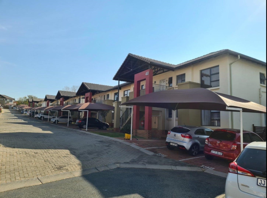 2 Bedroom Property for Sale in Oakdene Gauteng