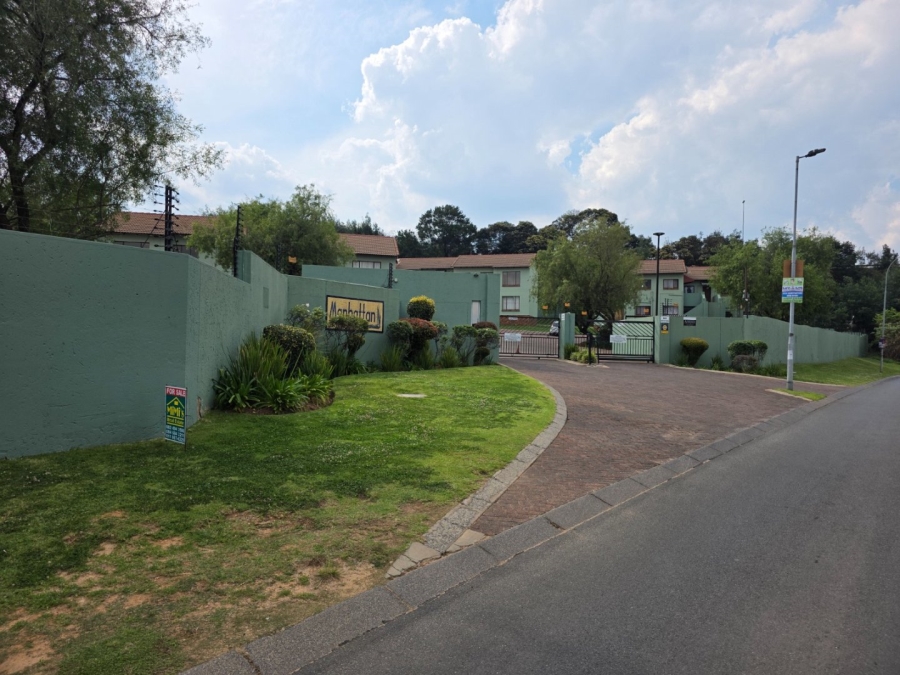 2 Bedroom Property for Sale in Mondeor Gauteng