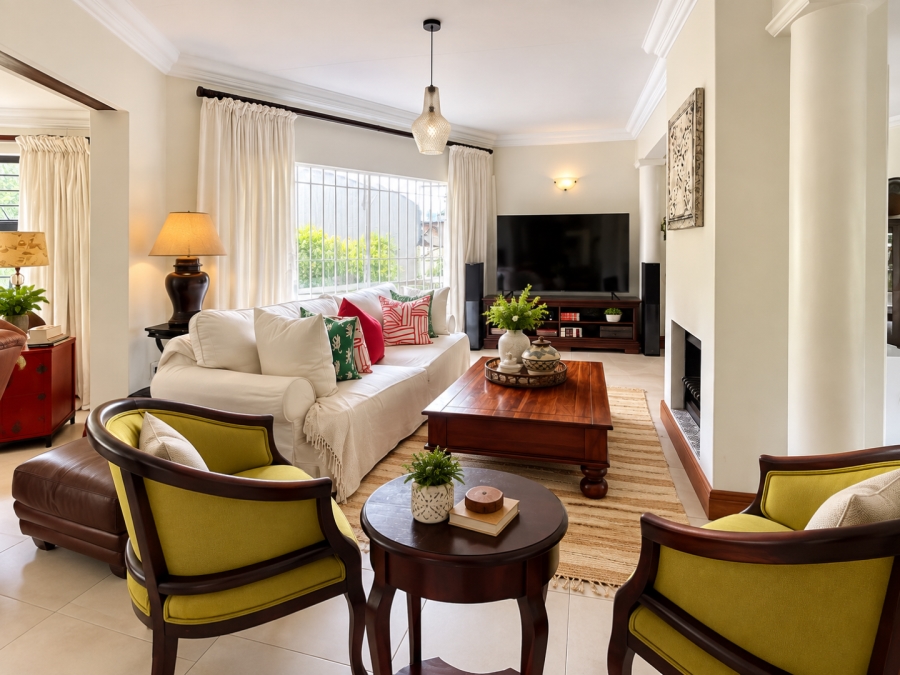 To Let 4 Bedroom Property for Rent in Constantia Kloof Gauteng