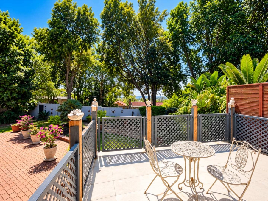 To Let 4 Bedroom Property for Rent in Constantia Kloof Gauteng