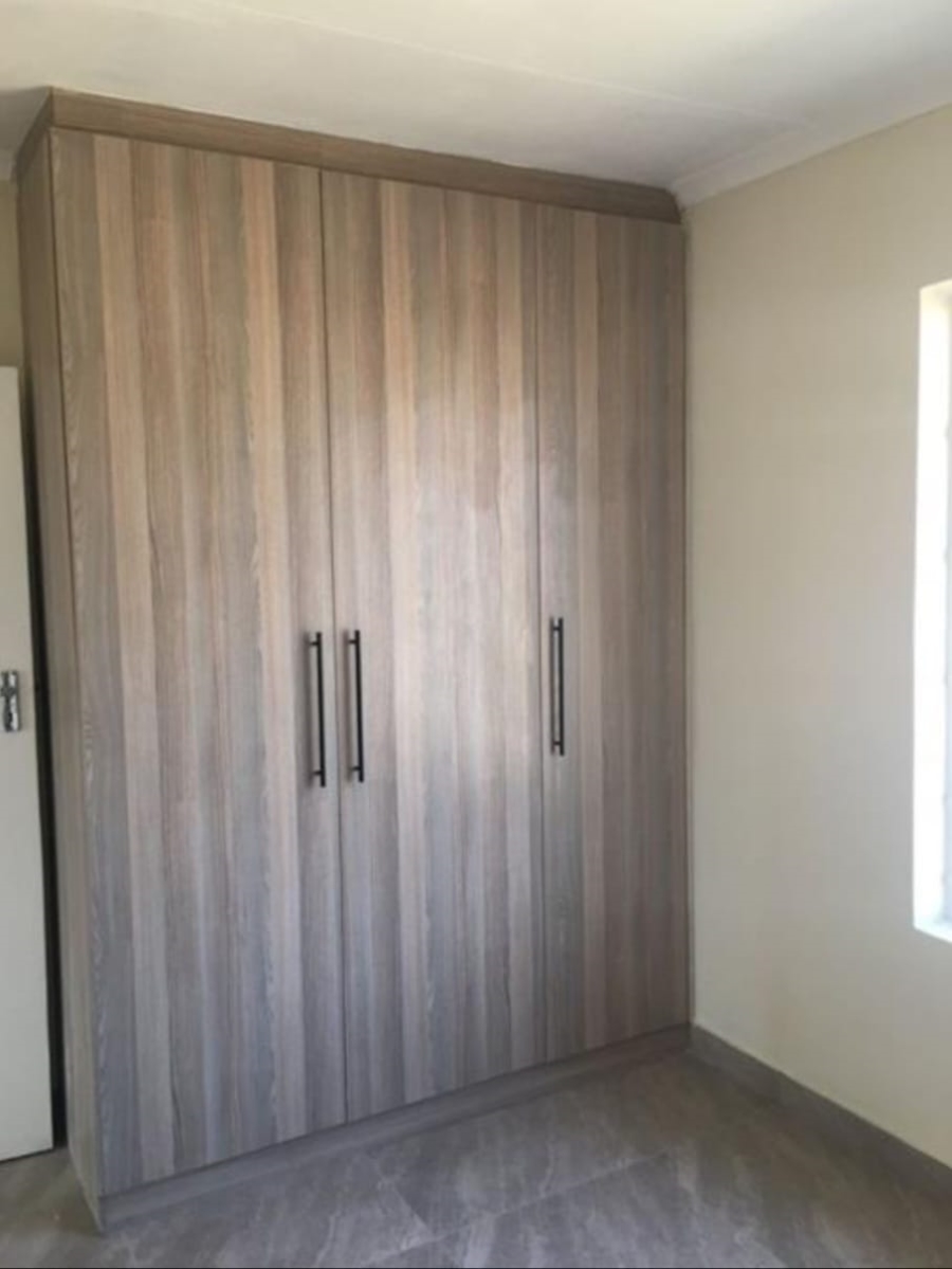 To Let 2 Bedroom Property for Rent in Noordwyk Gauteng