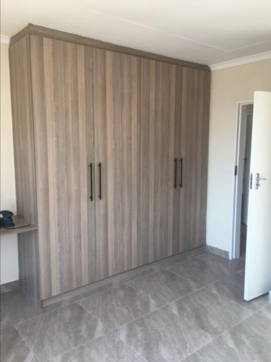 To Let 2 Bedroom Property for Rent in Noordwyk Gauteng