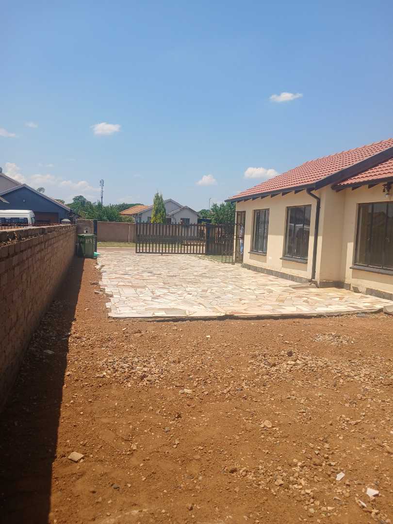 To Let 2 Bedroom Property for Rent in Nkwe Estate Gauteng