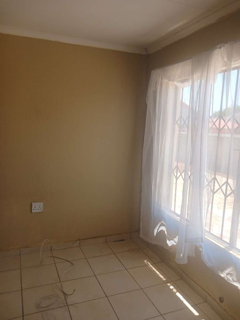To Let 2 Bedroom Property for Rent in Nkwe Estate Gauteng