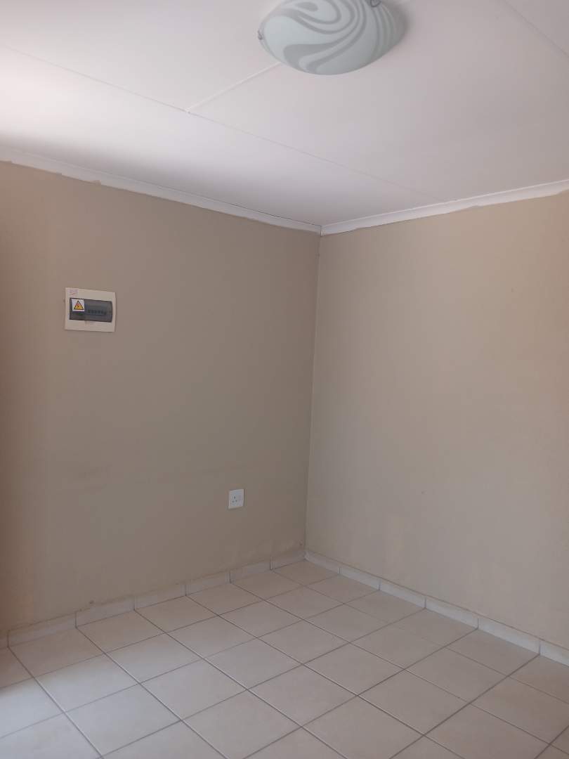 To Let 2 Bedroom Property for Rent in Nkwe Estate Gauteng