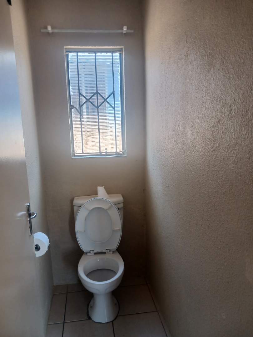 To Let 2 Bedroom Property for Rent in Nkwe Estate Gauteng