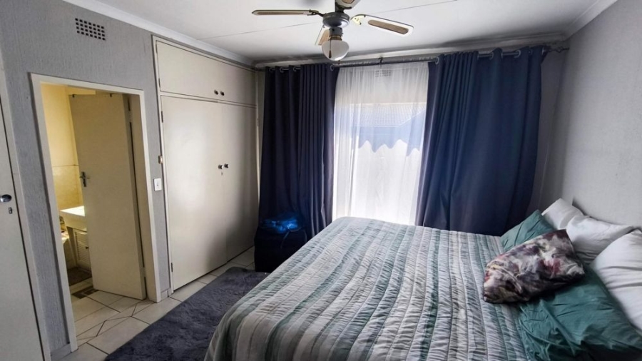 3 Bedroom Property for Sale in Brackenhurst Gauteng