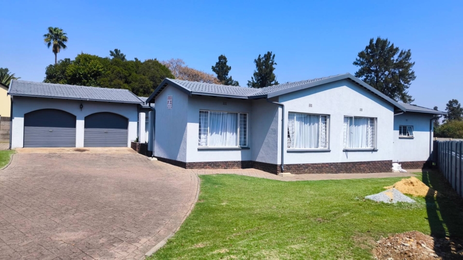 3 Bedroom Property for Sale in Brackenhurst Gauteng