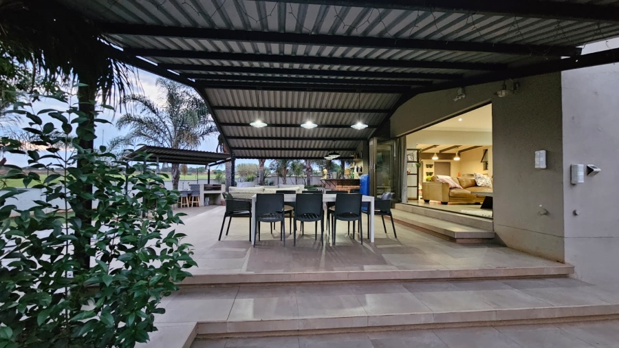 4 Bedroom Property for Sale in Zwavelpoort Gauteng